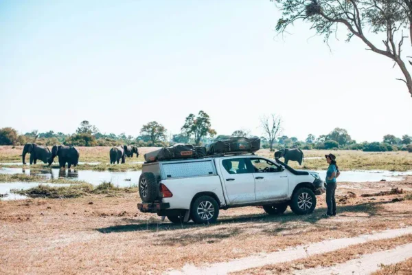 Toyota Hilux Double Cab Camping Equipped 4x4 Automatic 2.8 4 Pax